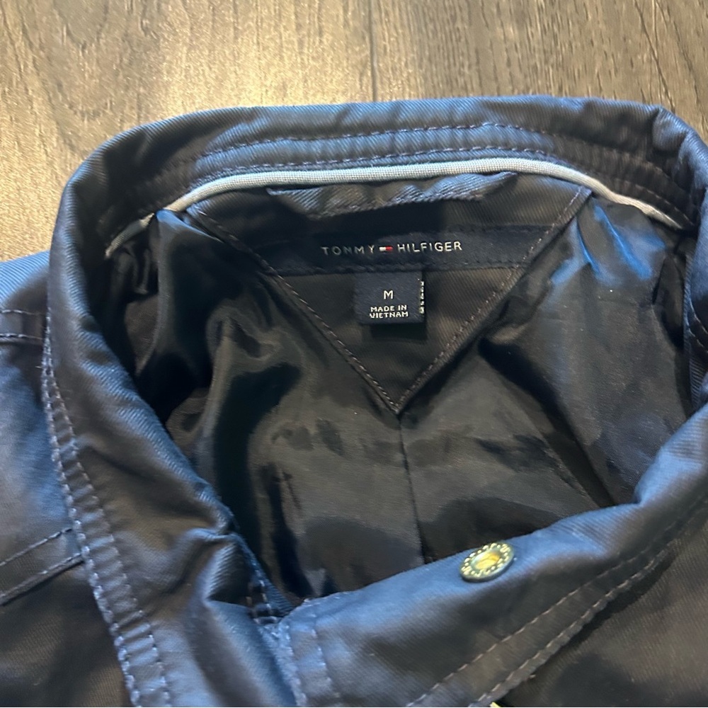 Tommy Hilfiger Navy Blue Utility Jacket with Structured Fit - Picture 5 of 9